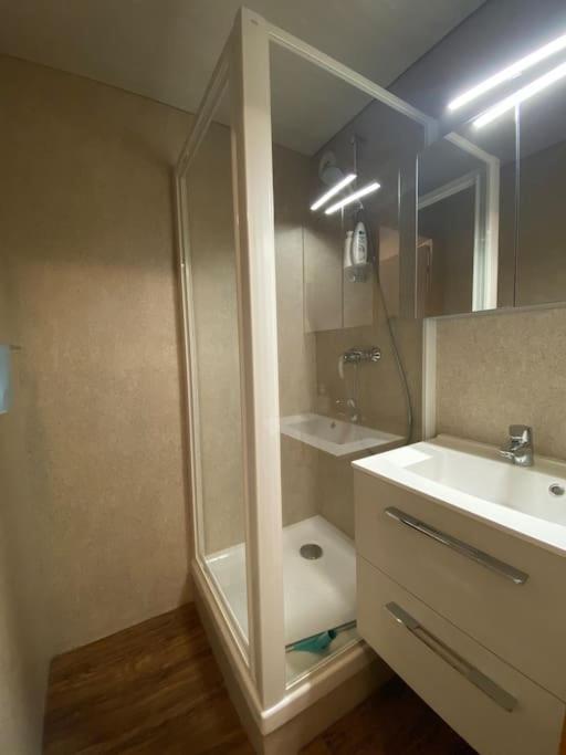 Iris 1 - Petit T3 proche du Linga - Apartamento de 2 dormitorios - 11