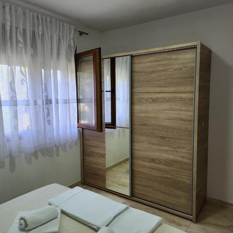 Rustic Olive House - Bungalow with Garden View - 9