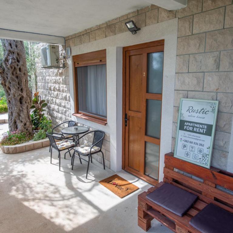 Rustic Olive House - Bungalow with Garden View - 4