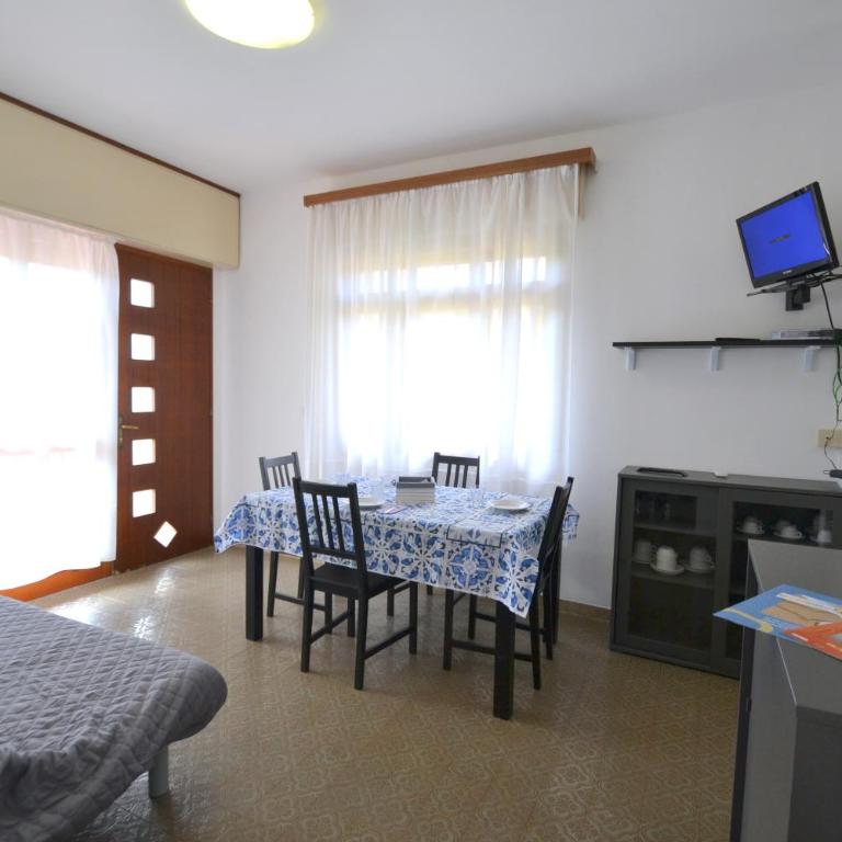 Park - Two-Bedroom Villa - 36