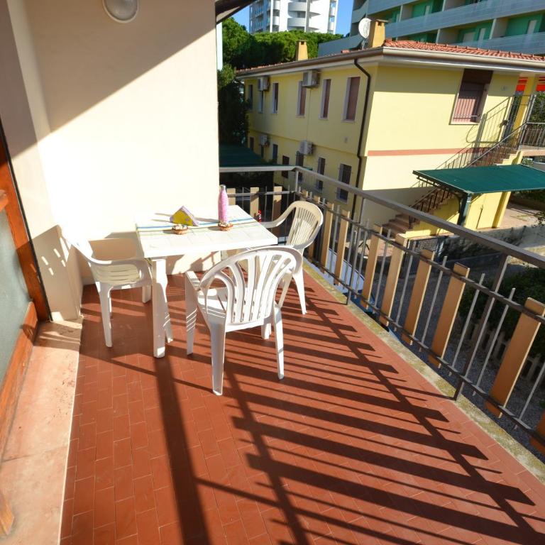 Park - Two-Bedroom Villa - 8