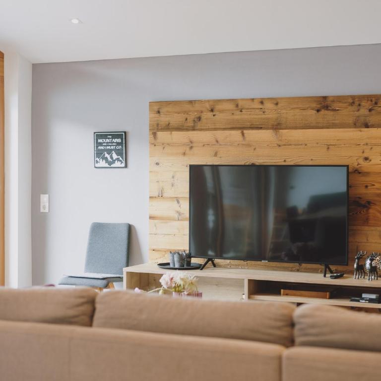 First IN Mountain Chalets by we rent - Superior Chalet - 17