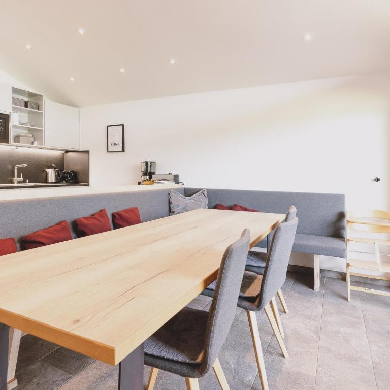 First IN Mountain Chalets by we rent - Superior Chalet - 9