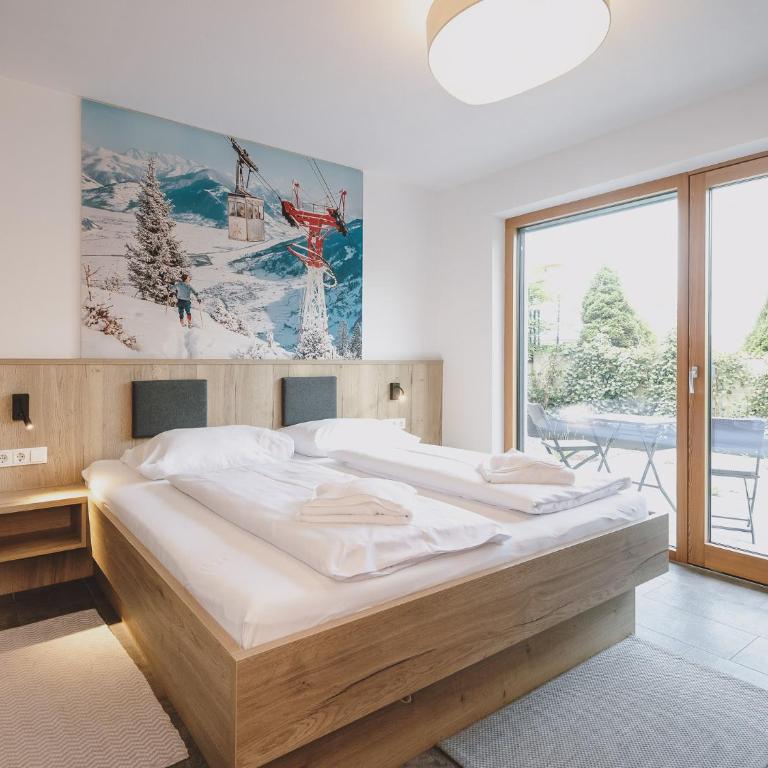 First IN Mountain Chalets by we rent - Superior Chalet - 2