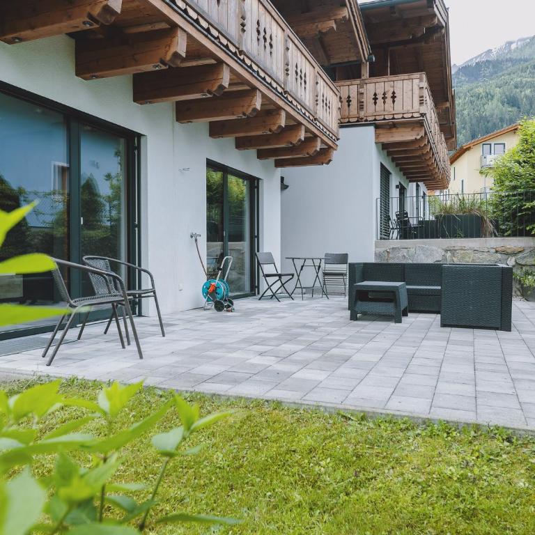 First IN Mountain Chalets by we rent - Superior Chalet - 20
