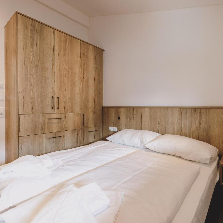 First IN Mountain Chalets by we rent - Superior Chalet - 18