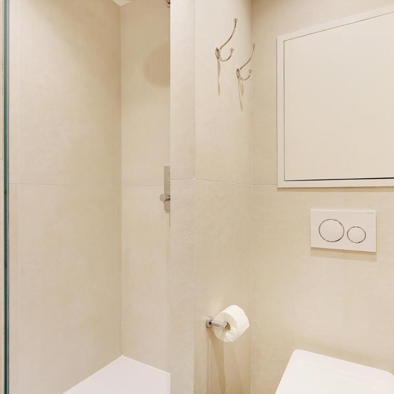 Paris Home Collection Serviced Apartments in Notre Dame - Rue Savoie - Appartement 2 Chambres - 2