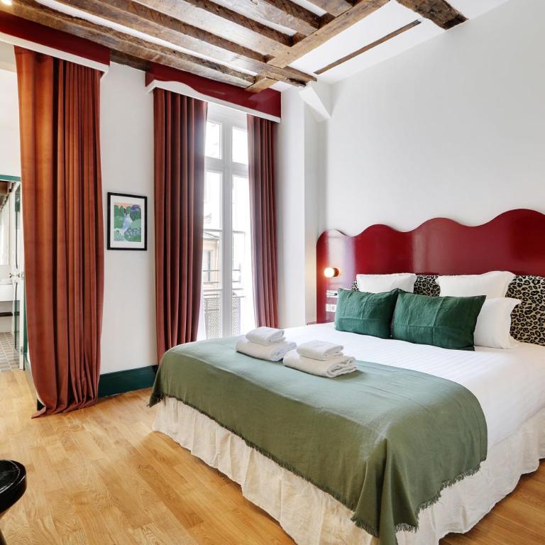 Paris Home Collection Serviced Apartments in Notre Dame - Rue Savoie - Appartement 2 Chambres - 6