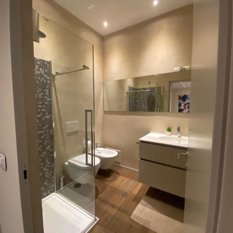 Suite Casa Ponte Vittoria - Appartamento con 2 Camere da Letto e Balcone - 17