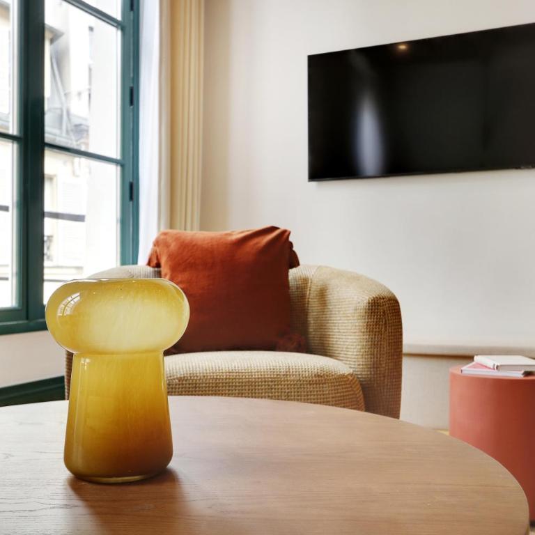 Paris Home Collection Serviced Apartments in Notre Dame - Rue Savoie - Appartement 2 Chambres - 5