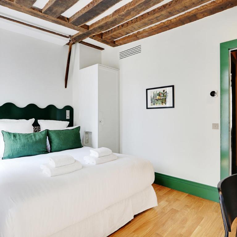 Paris Home Collection Serviced Apartments in Notre Dame - Rue Savoie - Appartement 2 Chambres - 4