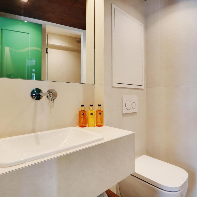 Paris Home Collection Serviced Apartments in Notre Dame - Rue Savoie - Appartement 2 Chambres - 4