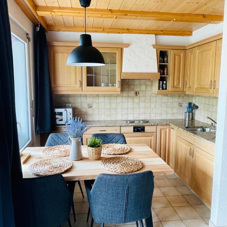 Ferienwohnung Gemmiblick - Appartamento con Vista Montagna - 1