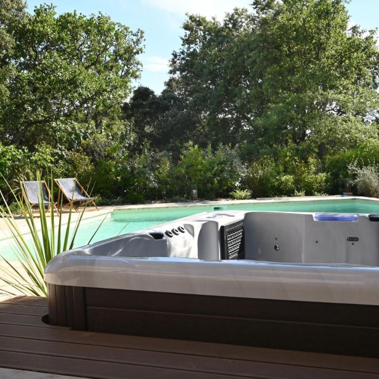 Super Promo Fantastique VILLA LE BRUSQUET au pied du mont Ventoux - Villa - 26