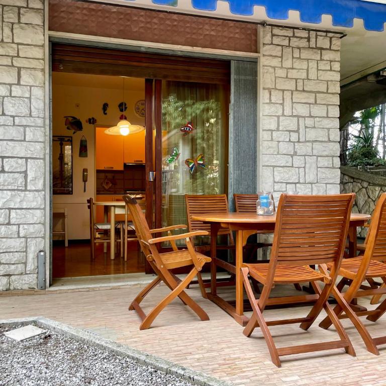 Appartamento VILLA ALBA nel cuore della Pineta - Appartamento con 2 Camere da Letto e Vista Piscina - 3