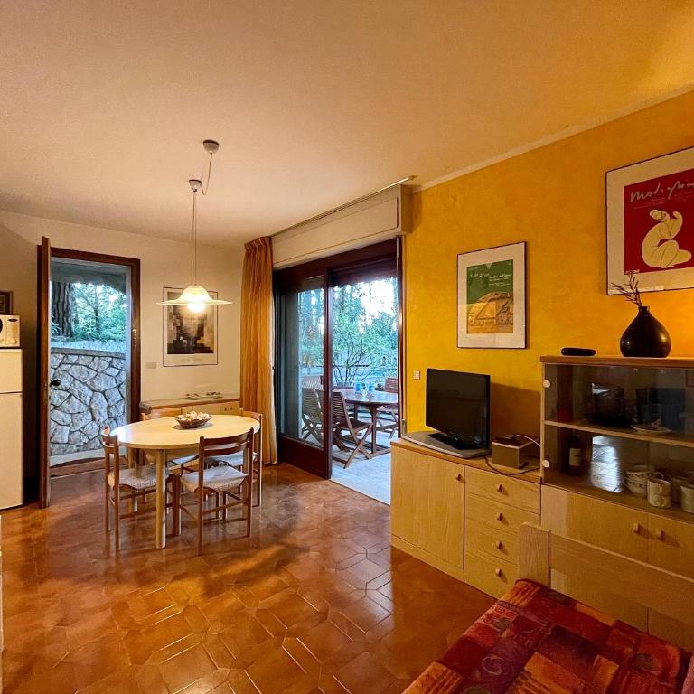 Appartamento VILLA ALBA nel cuore della Pineta - Appartamento con 2 Camere da Letto e Vista Piscina - 10