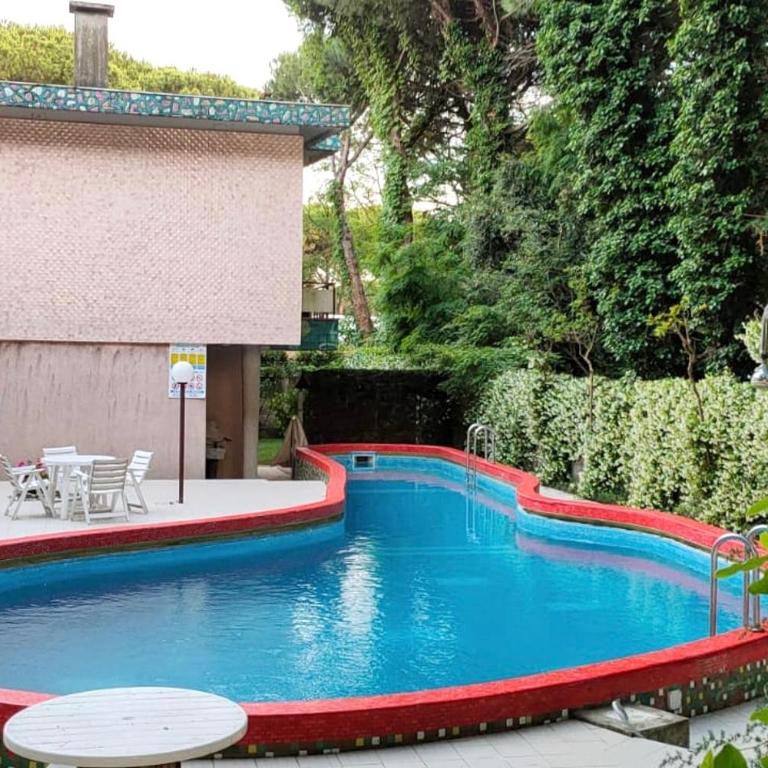 Appartamento VILLA ALBA nel cuore della Pineta - Appartamento con 2 Camere da Letto e Vista Piscina - 5