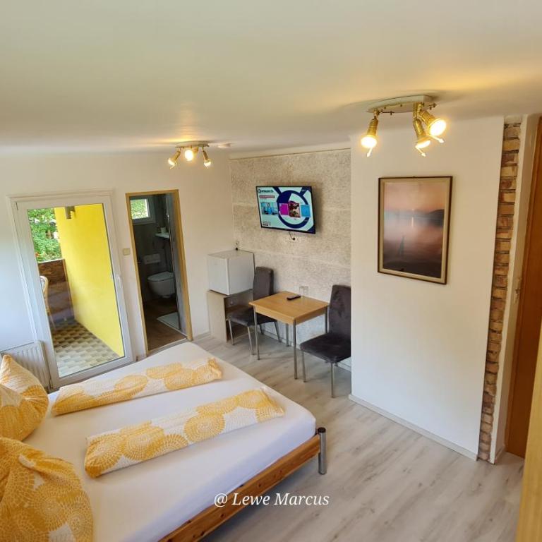 Appart-Pension Seehang - Doppel-/Zweibettzimmer mit Balkon - 3