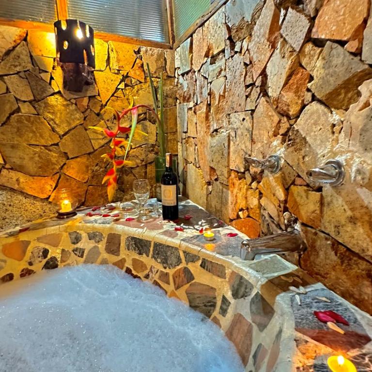 Eco Hostal Yuluka - Habitación Doble con bañera - 6