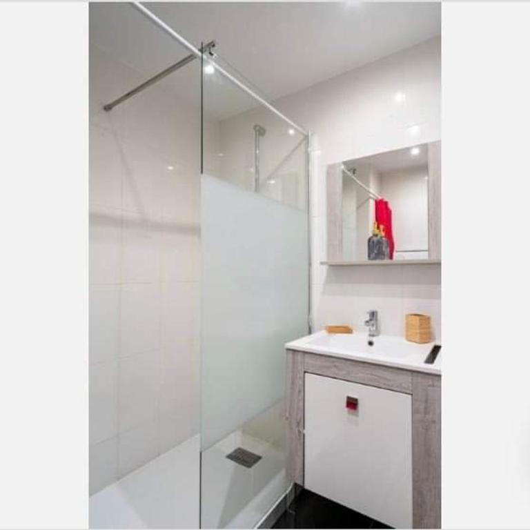Spacieux 3 pièces à 200m des plages - Apartment mit 2 Schlafzimmern - 17