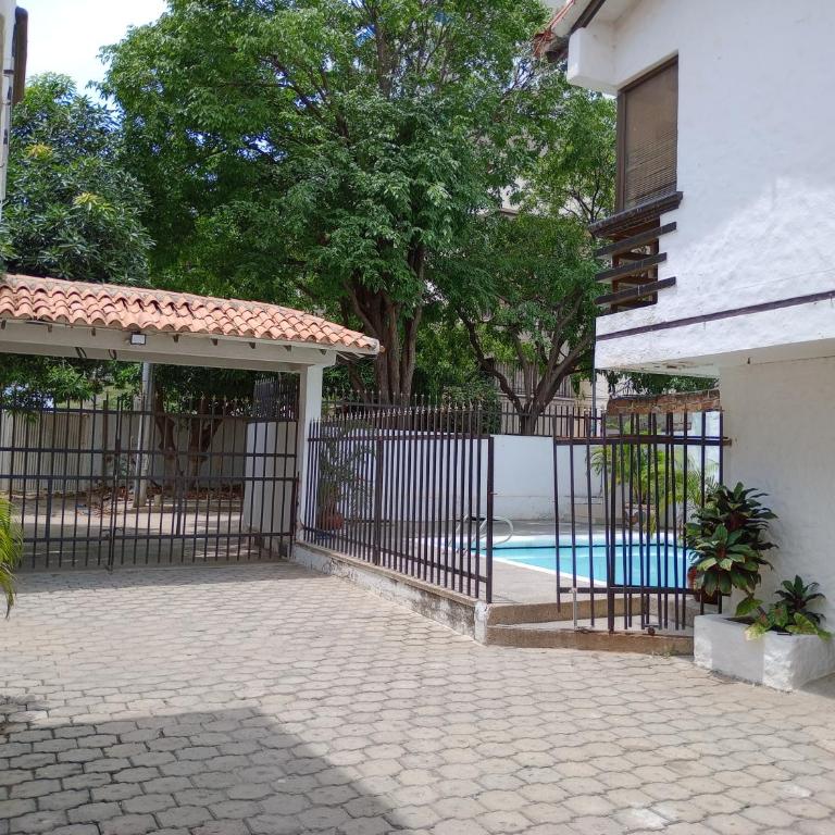 Cómoda casa cerca a la playa - Two-Bedroom House - 3