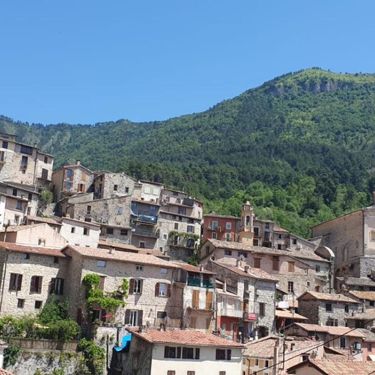 La Tiniera à Lucéram - Maison rénovée 2023- Terrasse - Wifi - Village des crèches - Maison 1 Chambre - 25