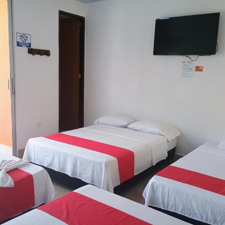 Hotel Inversiones Napoles - Habitación Familiar - 5