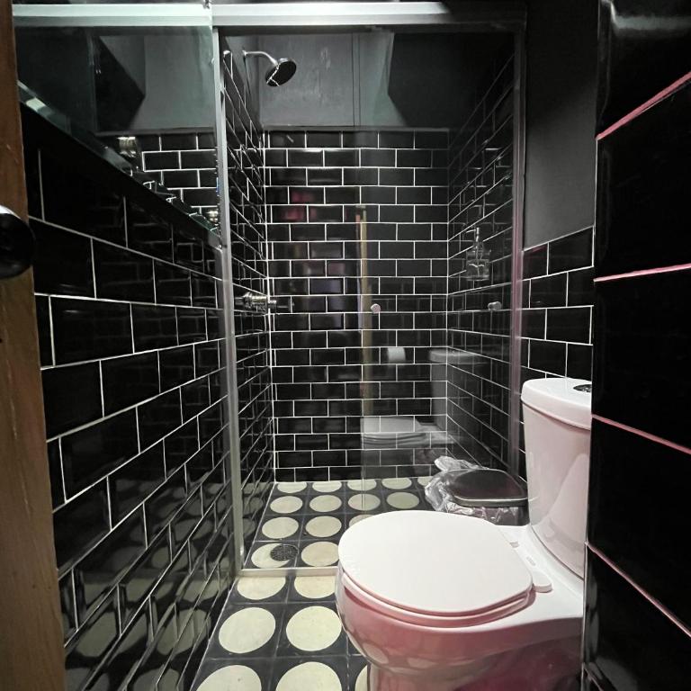 Homestal California Hostal en Tlaquepaque - Bed in 6-Bed Mixed Dormitory Room - 15