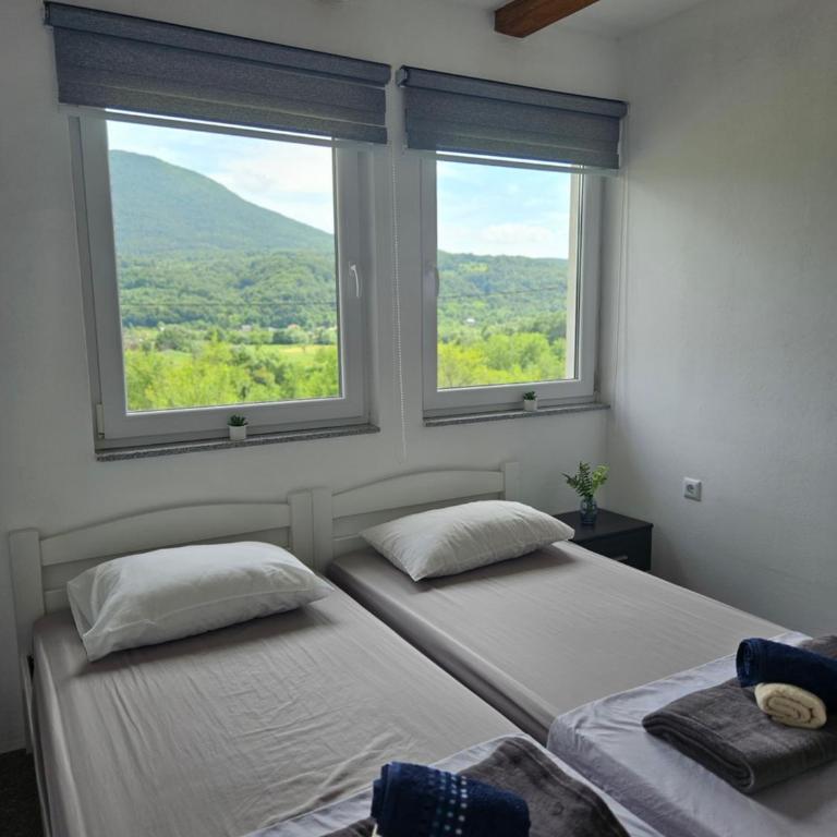Seosko domaćinstvo Bajbut - Four-Bedroom House - 15
