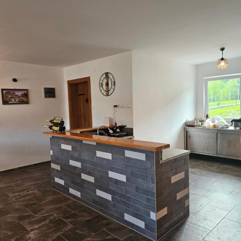 Seosko domaćinstvo Bajbut - Four-Bedroom House - 32