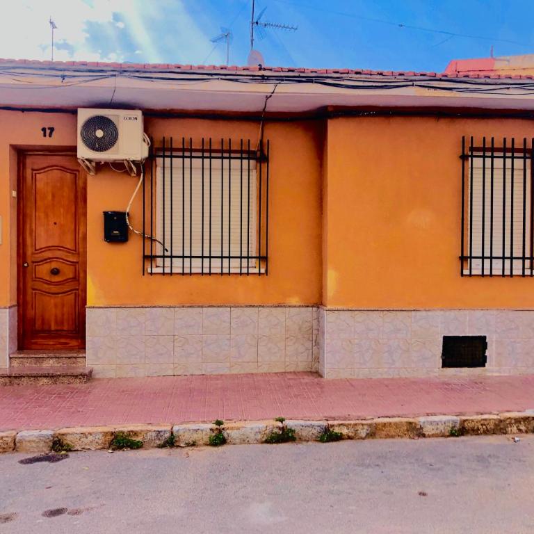 Casa Soto -Ubicacion privilegiada-Aparcamiento en tu puerta y acceso rapido a Servicios- Playas y Lugares de Interes- Netflix-Disney Plus-Prime-Full Sports TV - Casa de 3 dormitorios - 57