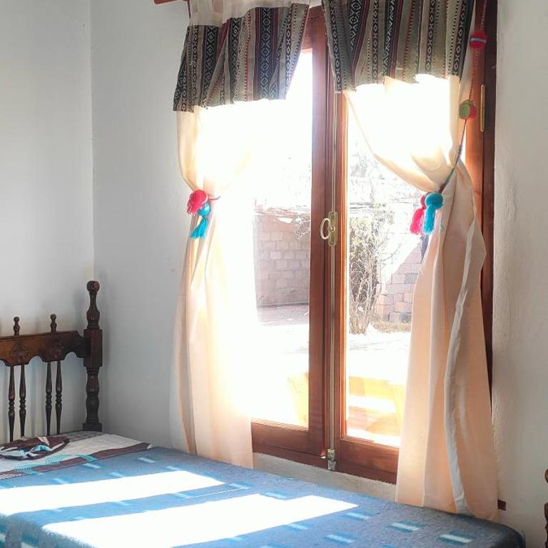 Hostel Casa de Familia - Triple Room with Private Bathroom - 2