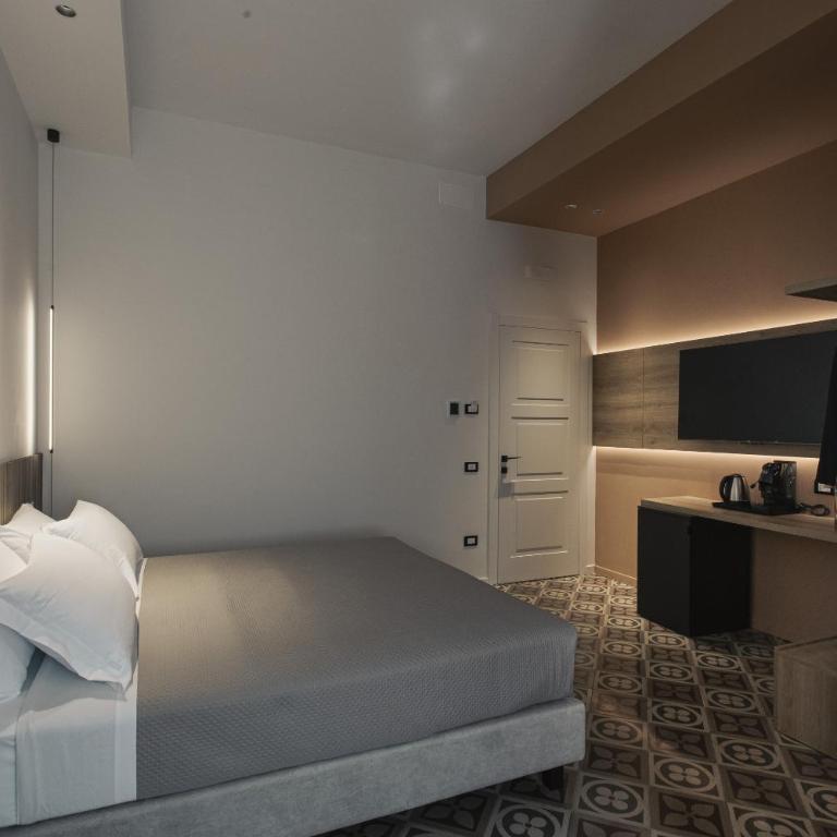Dimora Don Minzoni - Deluxe Triple Room - 8
