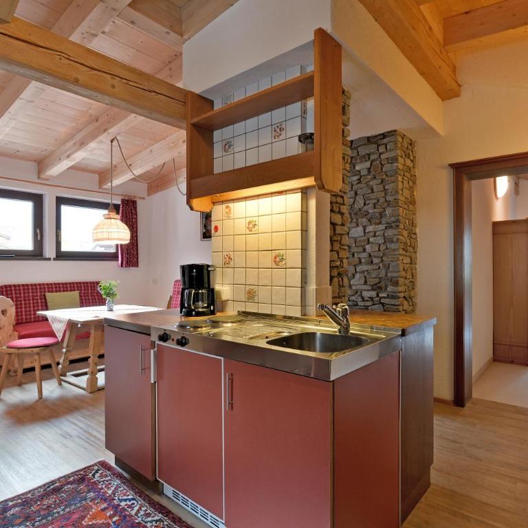 Ferienwohnungen Kircher - Apartment mit 2 Schlafzimmern (3 Erwachsene) und einem Balkon - 1