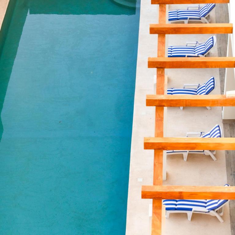 2 BD Suite with Balcony Gym Rooftop Pool Hot Tub - Apartment - 21