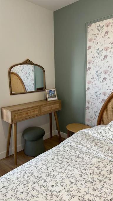 Le Repaire Elégant - Two-Bedroom Apartment - 20