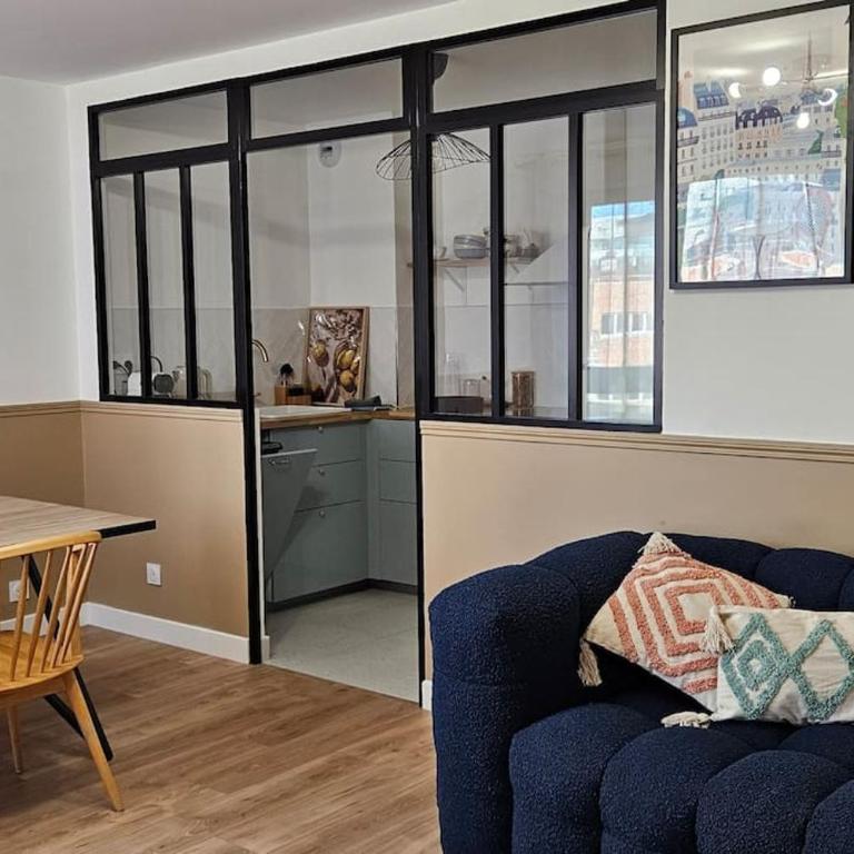 Le Repaire Elégant - Two-Bedroom Apartment - 2