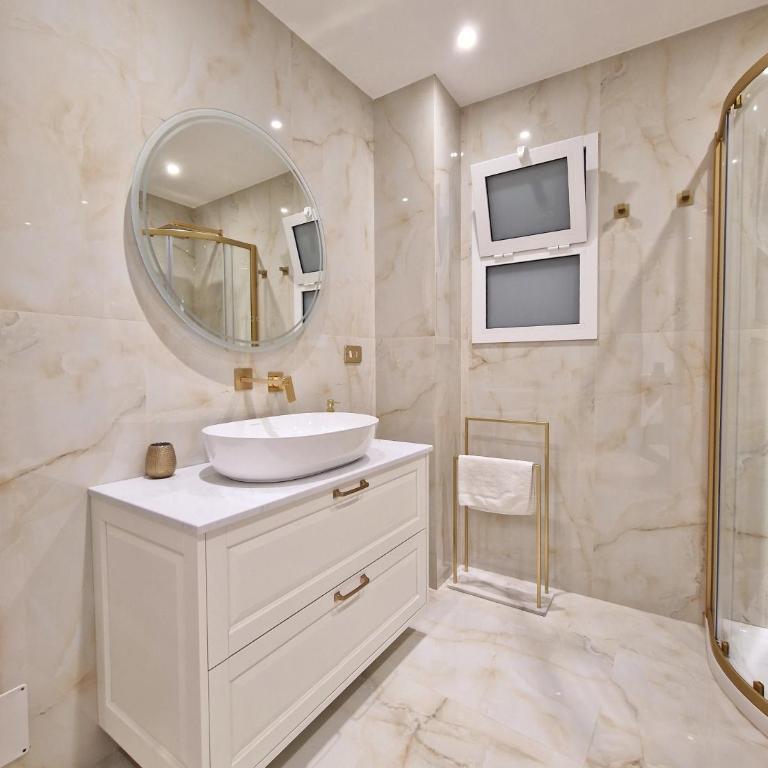 LA BARONESSA CHARMING HOUSE with parking - Three-Bedroom Apartment - 19
