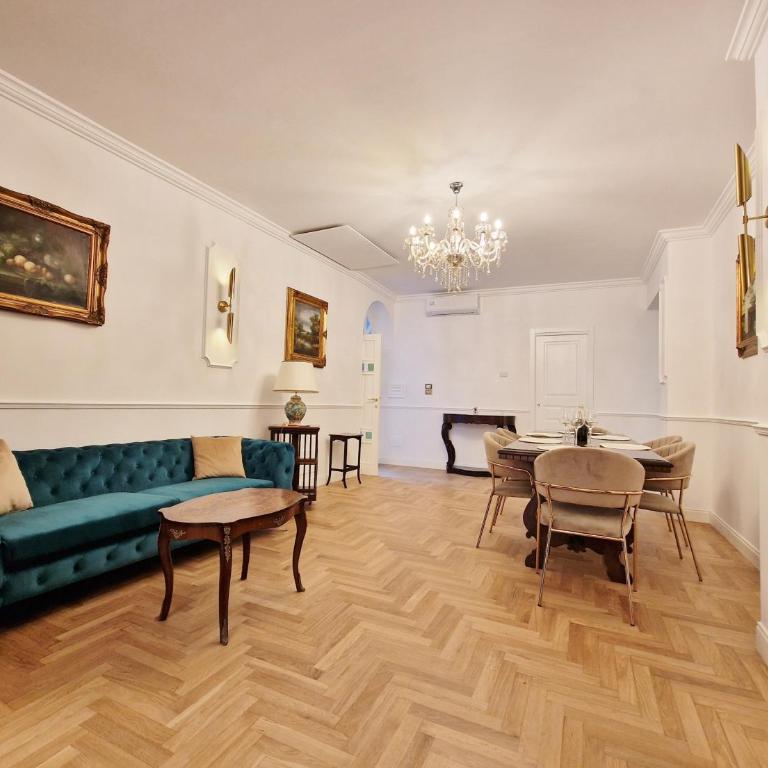 LA BARONESSA CHARMING HOUSE with parking - Three-Bedroom Apartment - 2