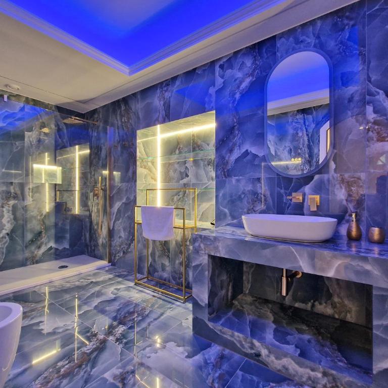 LA BARONESSA CHARMING HOUSE with parking - Three-Bedroom Apartment - 9