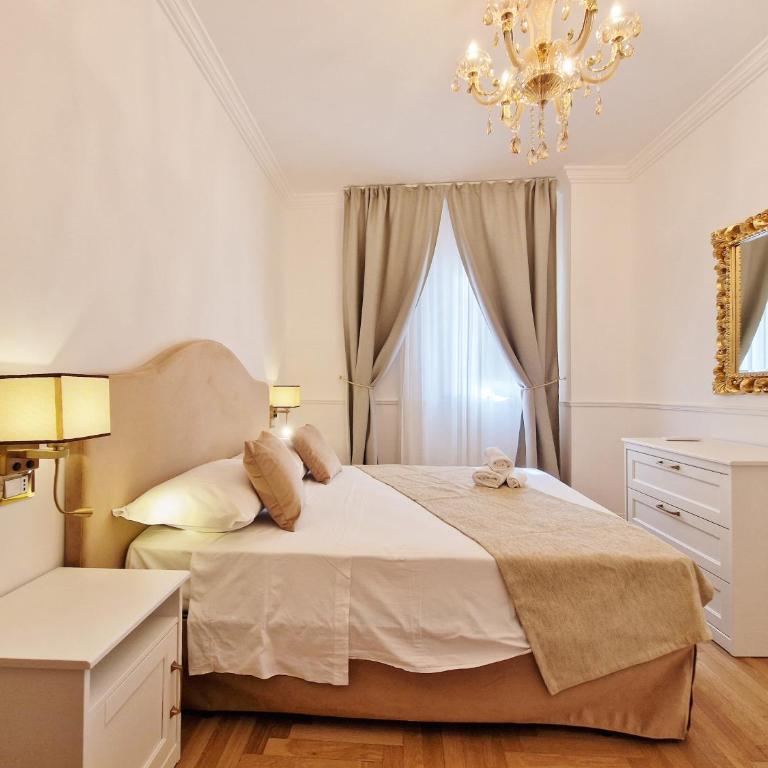 LA BARONESSA CHARMING HOUSE with parking - Three-Bedroom Apartment - 17