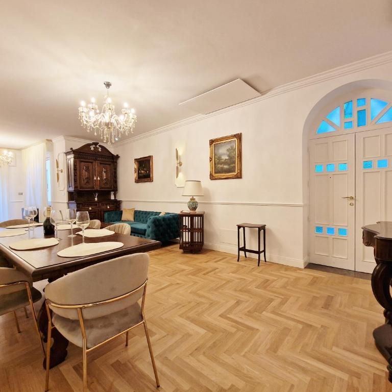 LA BARONESSA CHARMING HOUSE with parking - Three-Bedroom Apartment - 4