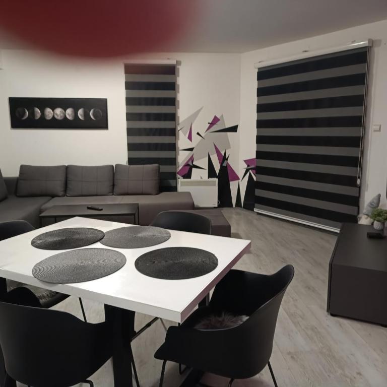 Apartment Triangle - Apartman sa Balkonom - 4