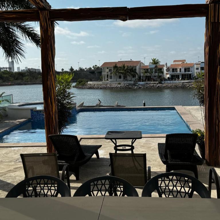 Casa Isla Marina Vista al Mar 20 Personas - Four-Bedroom House - 24