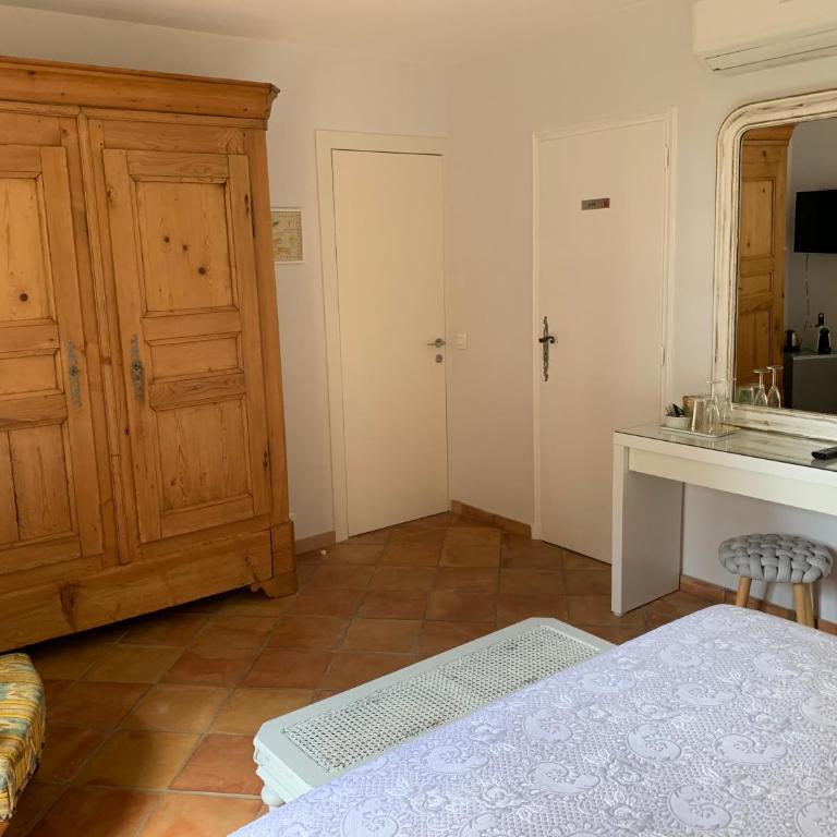 LA PERASCEDA - Doppelzimmer mit eigenem Bad - 9