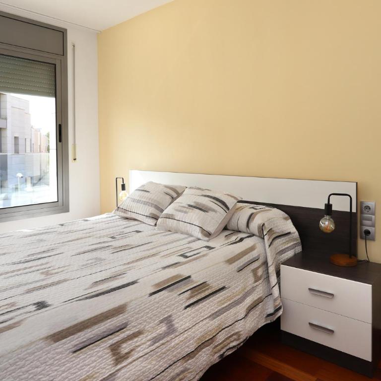 AT014 A pocos metros de la playa, equipamiento completo, piscina comunitaria - Villa con vistas al jardín - 15