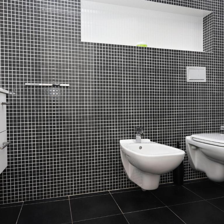 AT014 A pocos metros de la playa, equipamiento completo, piscina comunitaria - Villa con vistas al jardín - 22