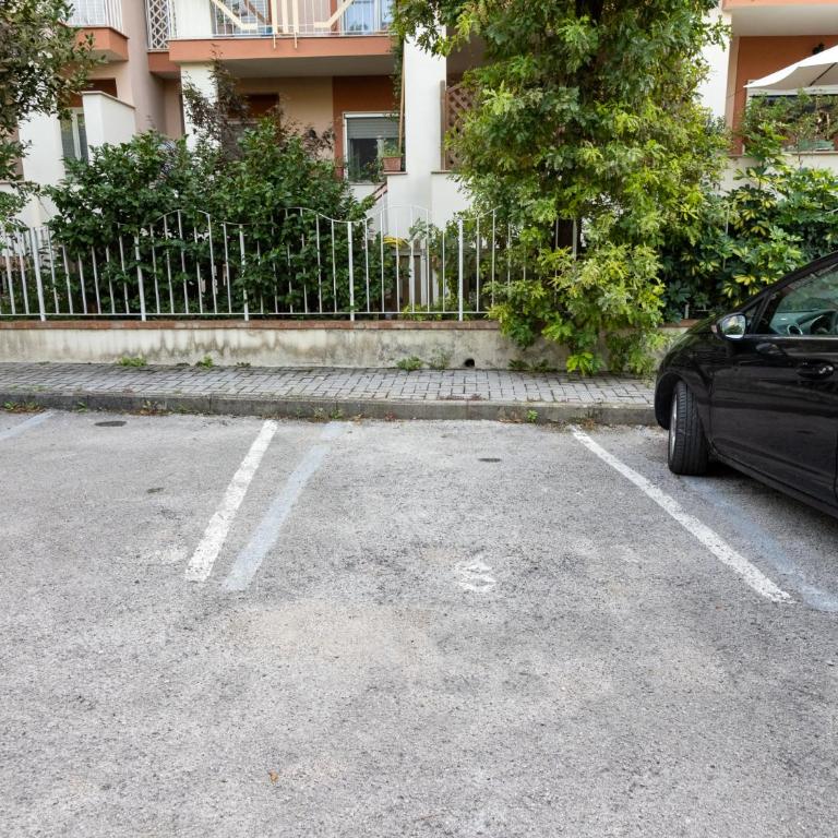 Nonno Angelo - 4 Bedrooms with Free Parking & Seaview Balcony - Three-Bedroom Apartment - 54