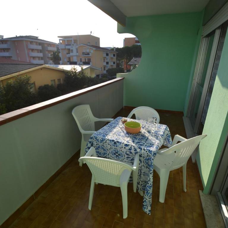 Montecarlo - One-Bedroom Standard Apartment - 5