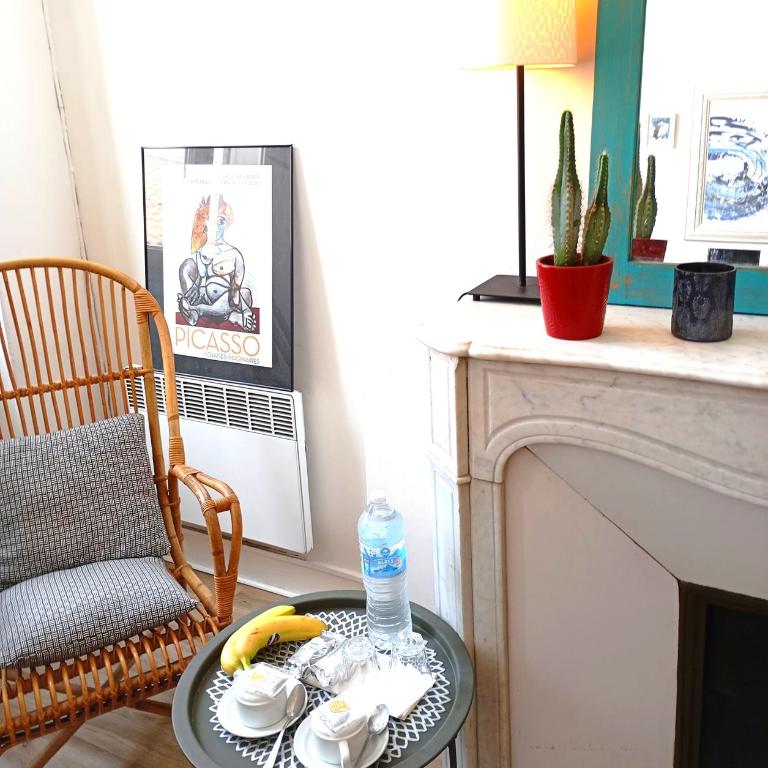 Chez l'habitant, propose Grande chambre Vieux port Marseille - Chambre Double - 11